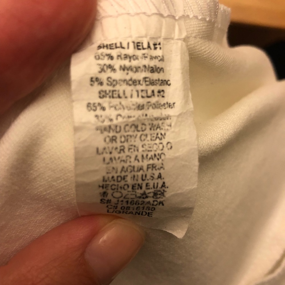 White blazer from Akira Chicago - Picture 4 of 5